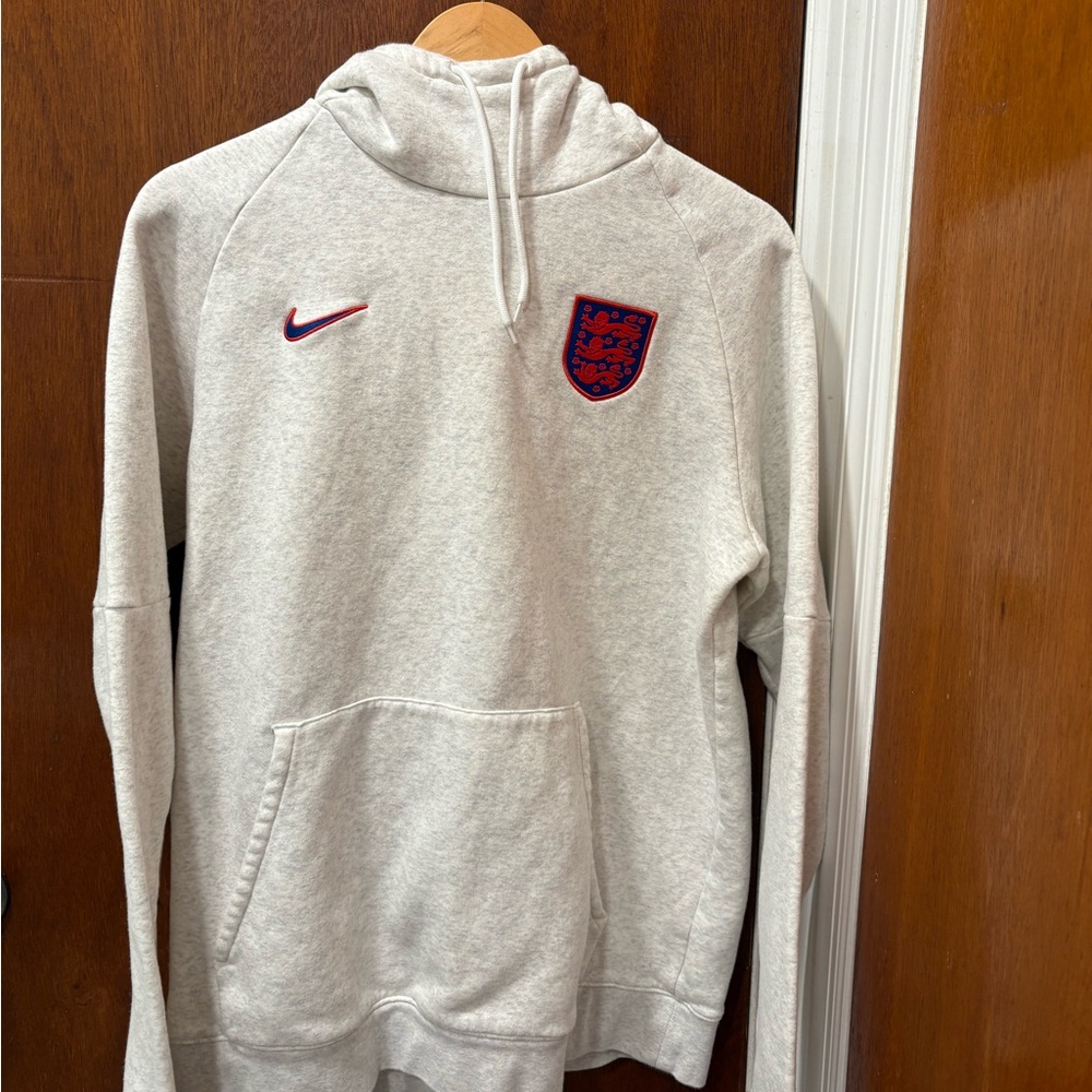 Nike England Soccer Hoodie, EUC, size L